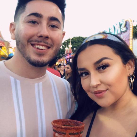 Meet your Posher, Dominique - Picture 1 of 1